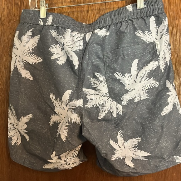 Maamgic Men’s Patterned Swimsuit Medium - Picture 3 of 5